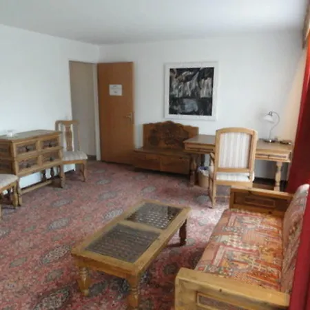 Solitaire Hotel