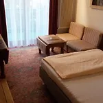 Solitaire Hotel