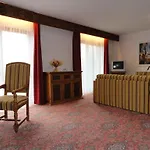 Solitaire Hotel
