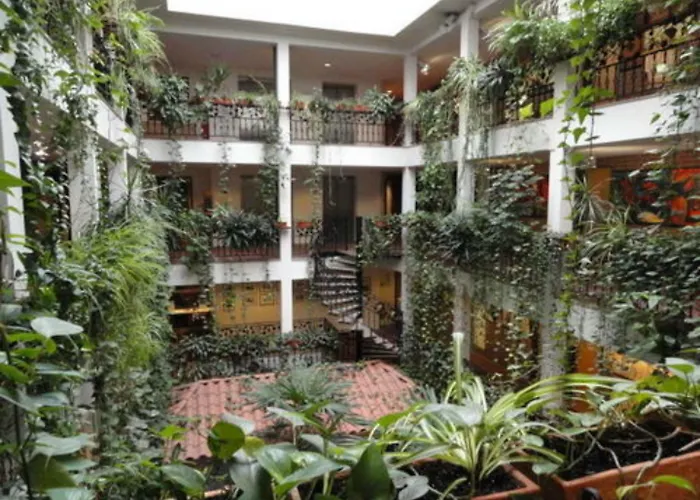 索莉塔尔酒店 3*