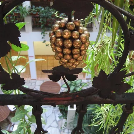 Solitaire Hotel 3*