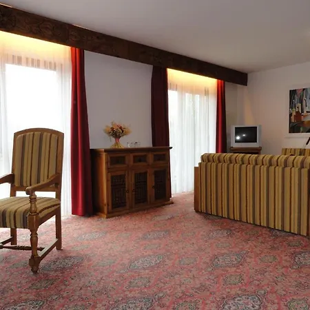 Solitaire Hotel